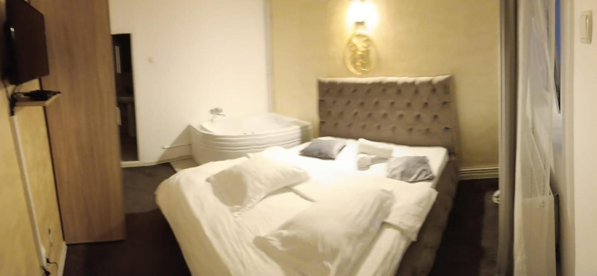 La Protap Calimanesti Hotel Kültér fotó